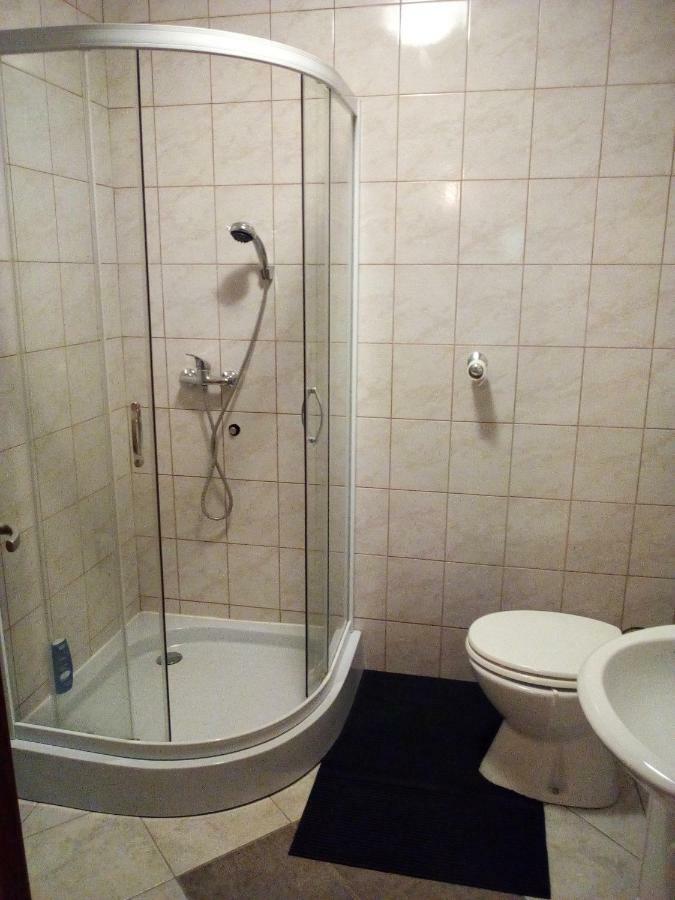 Studio Apartman Hrast Seline Exteriör bild