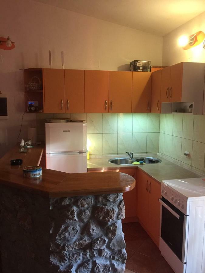 Studio Apartman Hrast Seline Exteriör bild