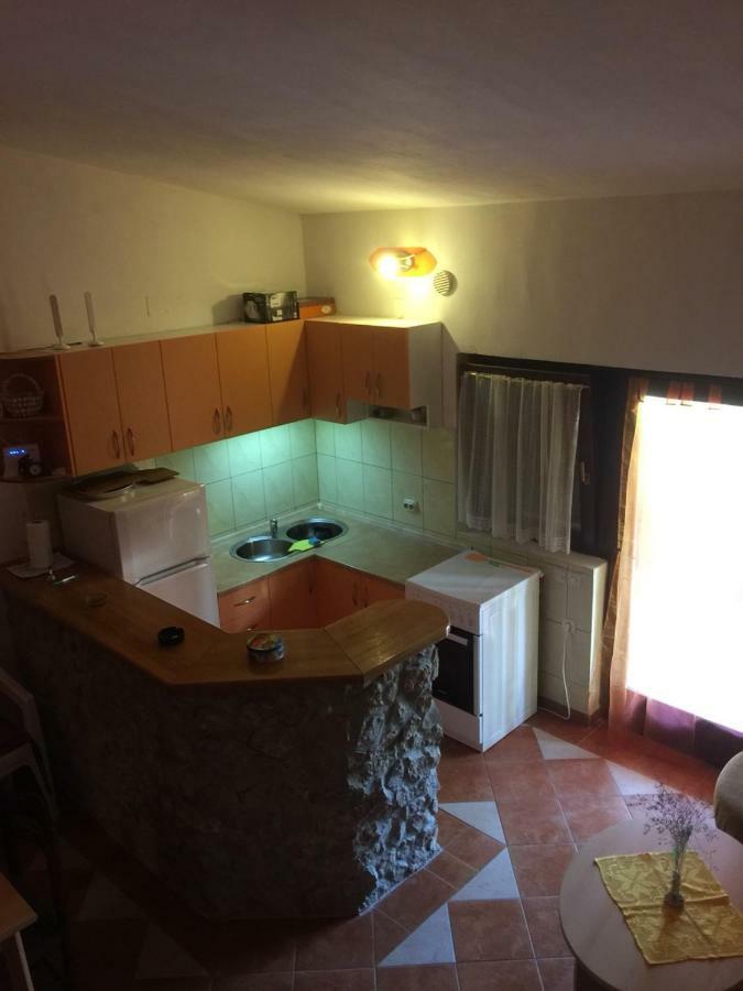 Studio Apartman Hrast Seline Exteriör bild
